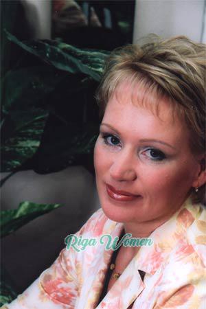 71972 - Larisa Age: 49 - Russia