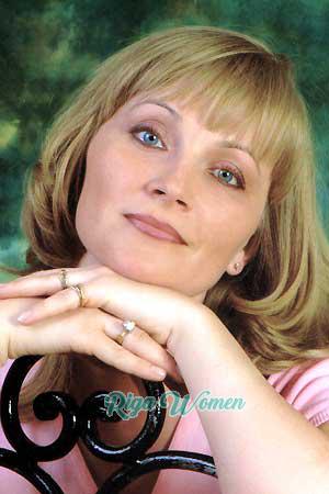 72346 - Irina Age: 43 - Russia