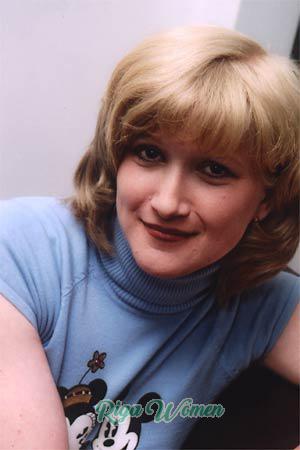 72601 - Svetlana Age: 39 - Russia