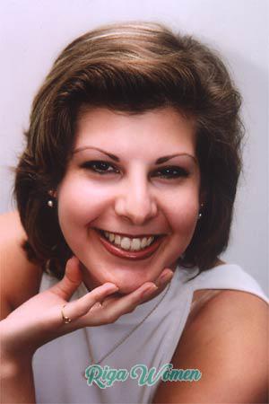 72632 - Ekaterina Age: 31 - Russia