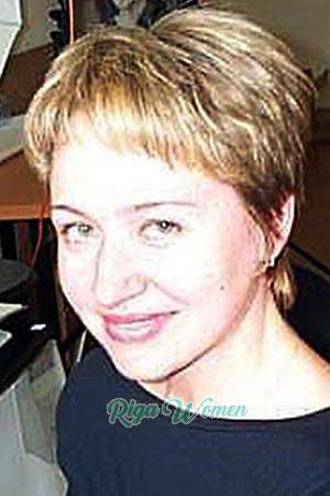 74209 - Alexandra Age: 37 - Russia
