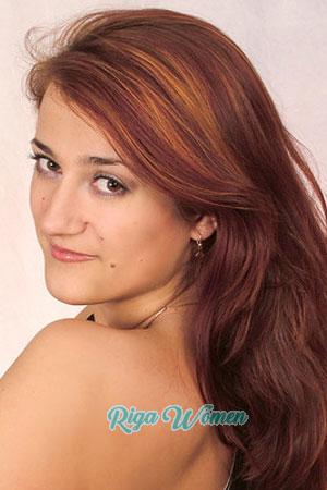 75168 - Alesya Age: 32 - Russia