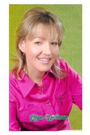 75450 - Elena Age: 42 - Russia