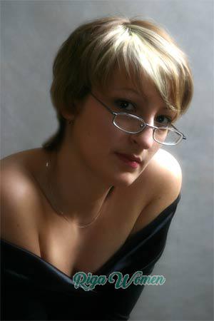 78780 - Lilia Age: 31 - Russia