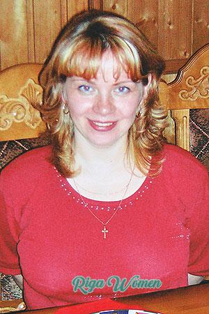 79093 - Elena Age: 42 - Russia
