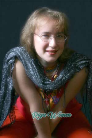 80238 - Oxana Age: 35 - Russia