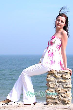 82147 - Svetlana Age: 30 - Ukraine