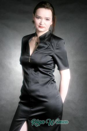 82158 - Alfiya Age: 38 - Russia
