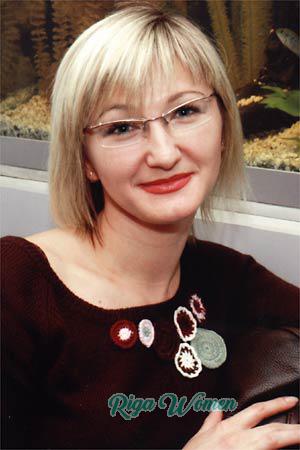 83008 - Tatiana Age: 40 - Russia