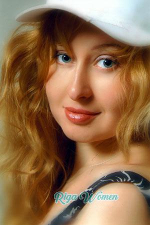 83372 - Ludmila Age: 33 - Russia