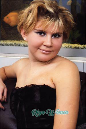 84649 - Elena Age: 25 - Russia