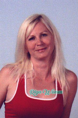 87610 - Irina Age: 37 - Russia