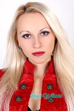 95026 - Elena Age: 26 - Ukraine